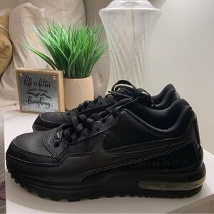 Nike Air Max Men's Black Shoes